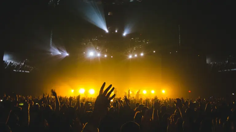 0-Nummer-Festival Bielefeld: 8 Bands, 2 Clubs, 1 Ticket