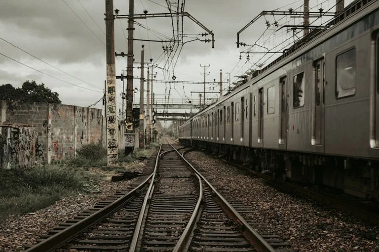 Bahnverkehr am Freitag: Zugstatus vor Abfahrt prüfen
