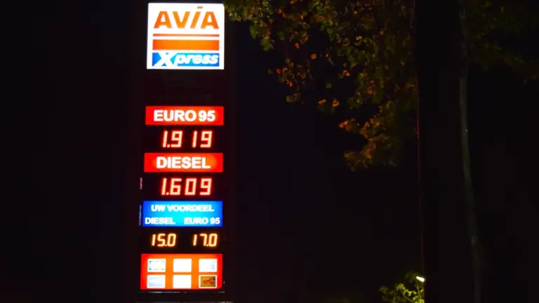 Benzin und Diesel am Freitagabend richtig vergleichen