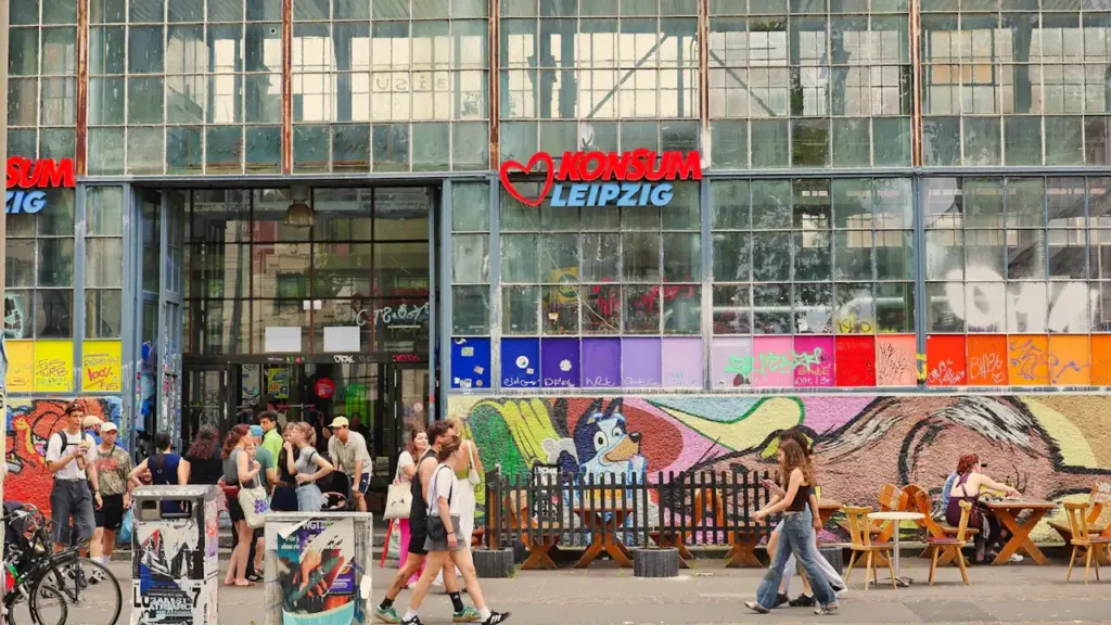 Bilderkosmos #3 in Leipzig: 1000 m² Kunst im Dialog