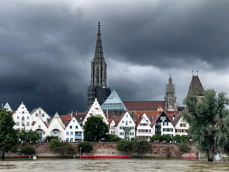 DWD-Wetterlage am 22. August: Warnkarte vor Abfahrt prüfen