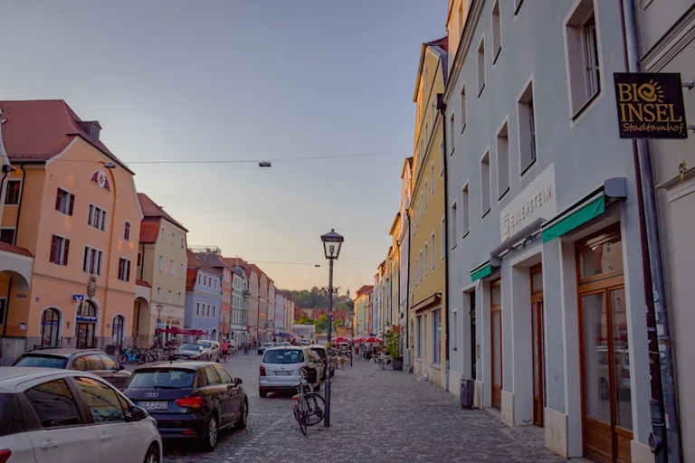 Regensburg: Bismarckplatz-Führung in 60 Minuten