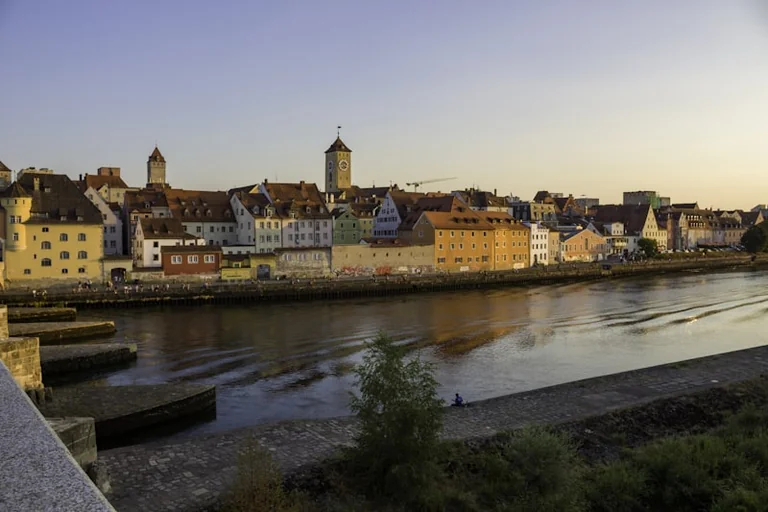 Regensburg: Bismarckplatz-Führung in 60 Minuten