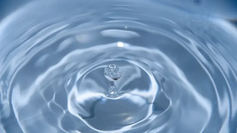 Wasser im Traum: Was das Symbol über Gefühle erzählen kann
