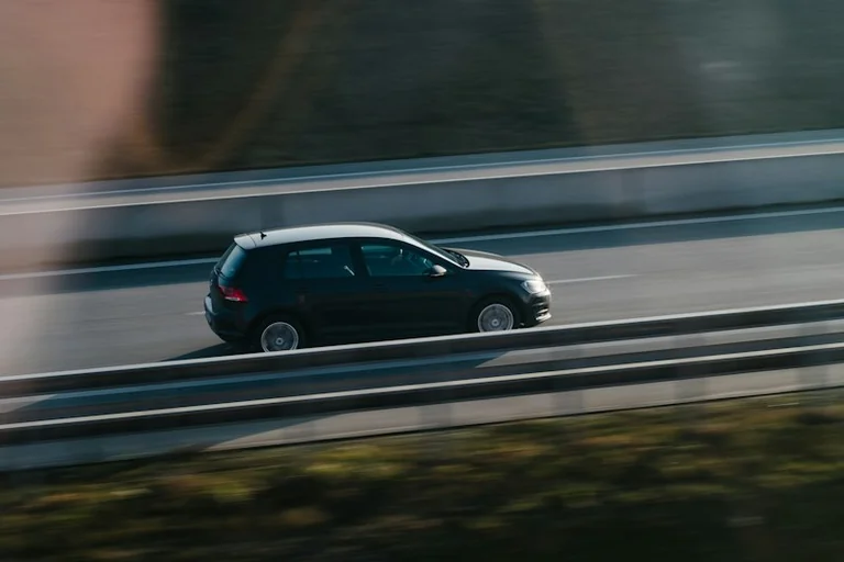 Benzin und Diesel sparen: Diese Fahrweise senkt den Verbrauch