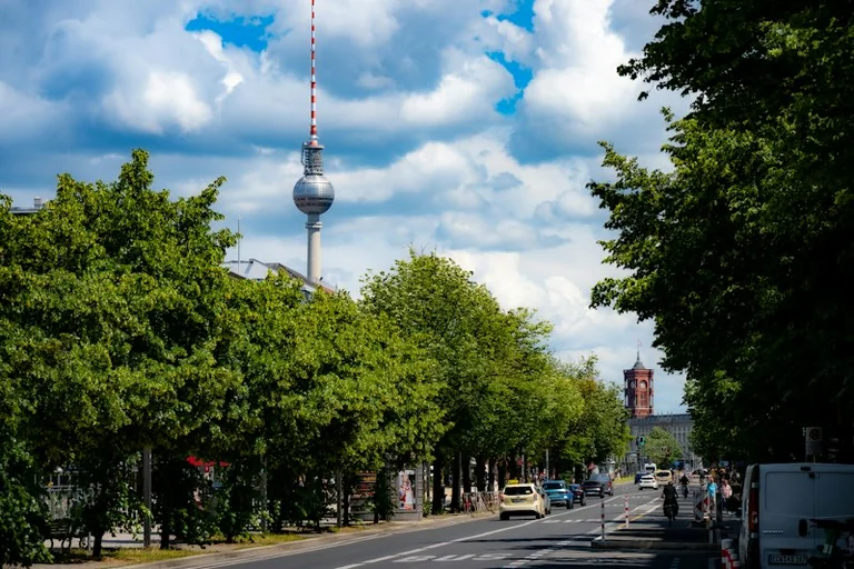 Spritpreise vergleichen: Wann Tanken in Deutschland günstiger ist