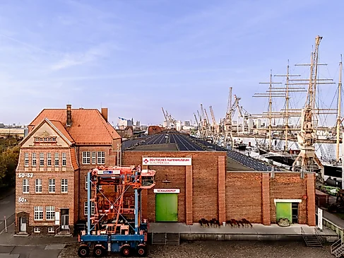 Hamburg: Technik zwischen Himmel und Hafen erleben